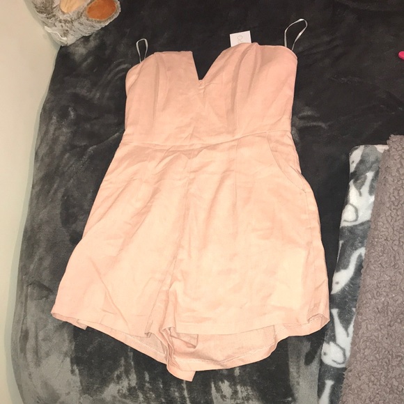 Pink romper - Picture 8 of 8